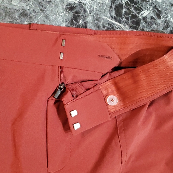 Athleta Tribeca Utility Short in Dried Cinnamon, Size 16 - Picture 6 of 9